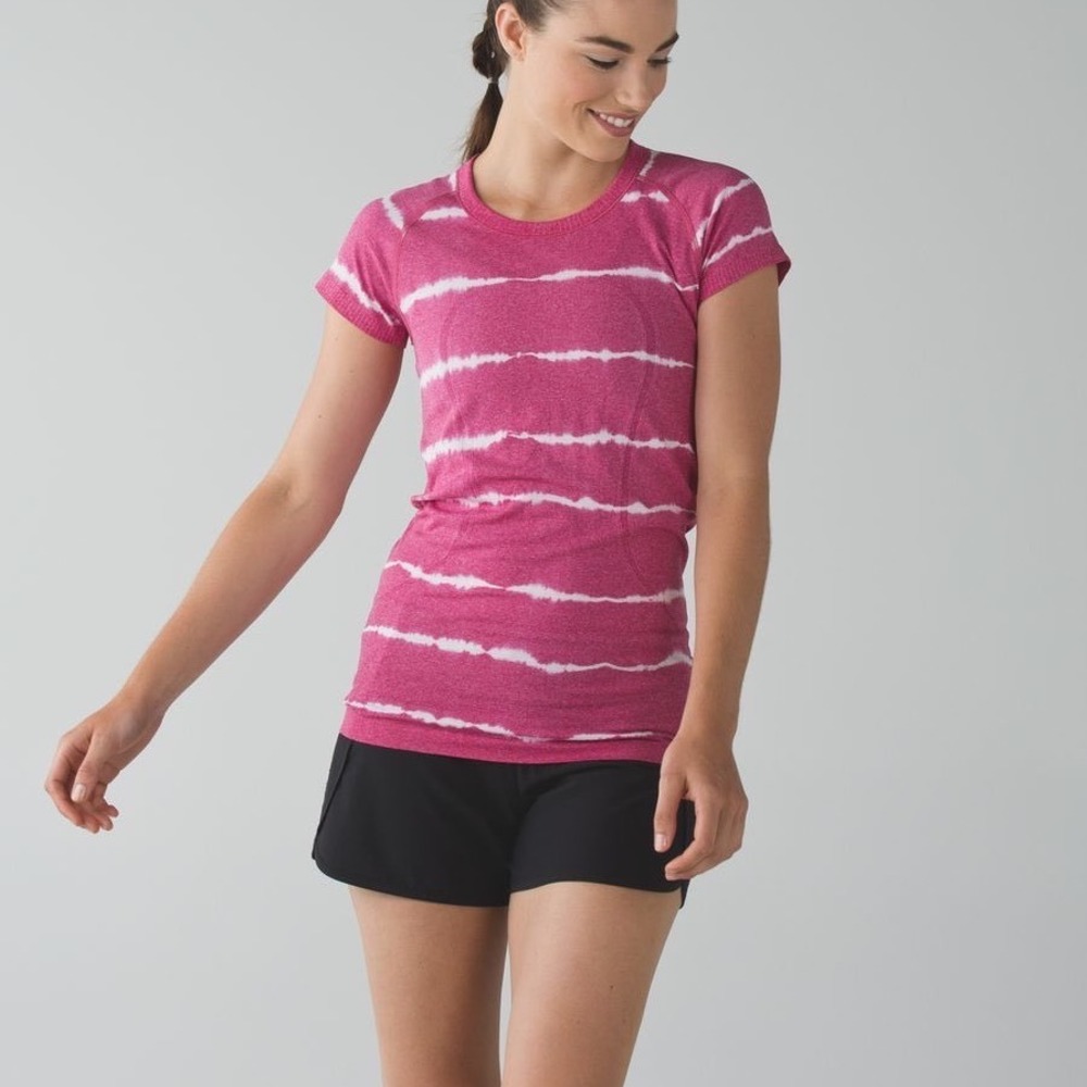 Lululemon Swiftly Tech Short Sleeve Crew‎ Cramberry Pink Tie Dye Stripe Top